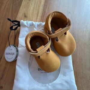 Donsje Amsterdam NWOT baby shoes, caramel nubuck, 6-12 months, handmade